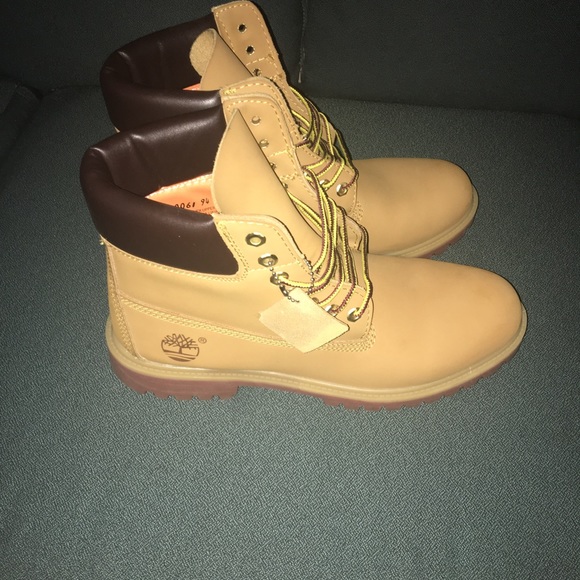 Timberlands - Picture 3 of 3